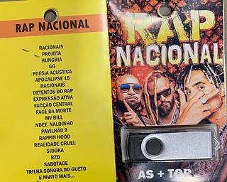 pendrive gravado original 500-600 músicas P104